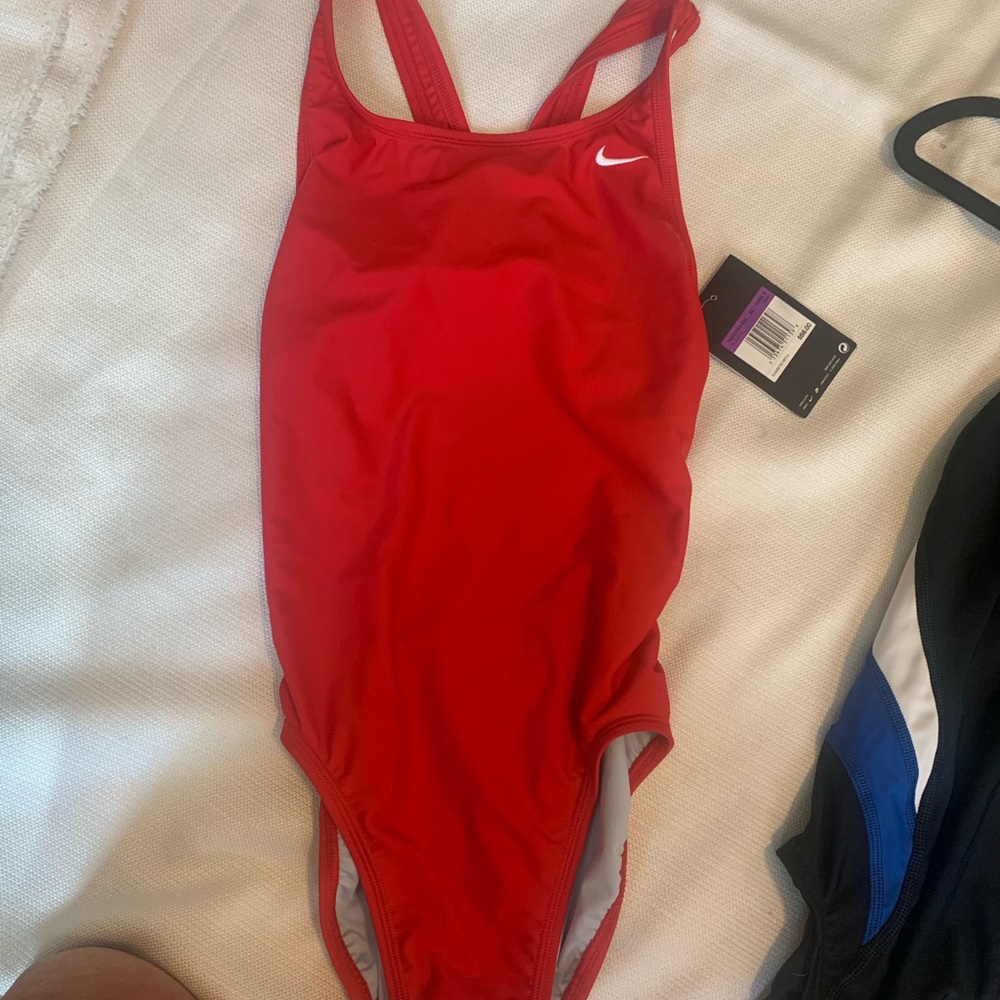 NWT Nike one piece swim suit BRAND NEW ONLY BLUE ONE IS AVAILABLE - Picture 3 of 6